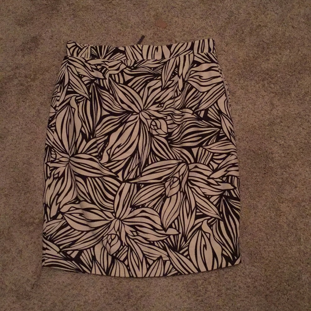 Flower pencil skirt, size 4